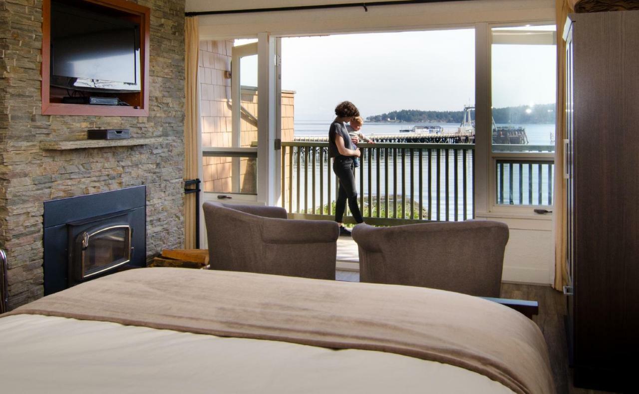 Galiano Oceanfront Inn & Spa Sturdies Bay Экстерьер фото